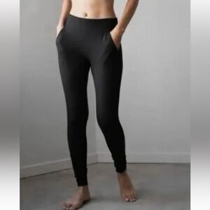 lunya siro pocket leggings black small